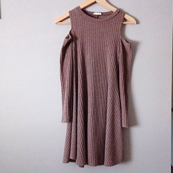 Pinc Brown cold shoulder dress - Picture 1 of 2
